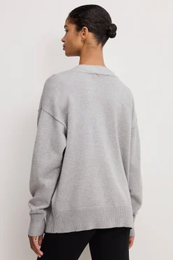 deep v knit sweater