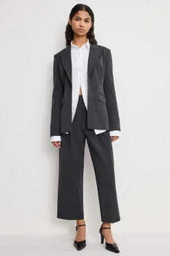 essential suiting pleated cropped trousers