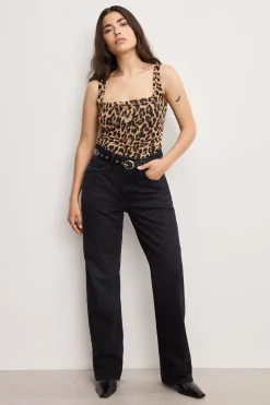 good petite 90s relaxed jeans