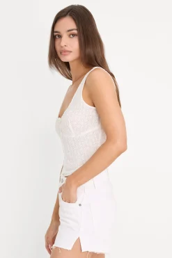 the eyelet top