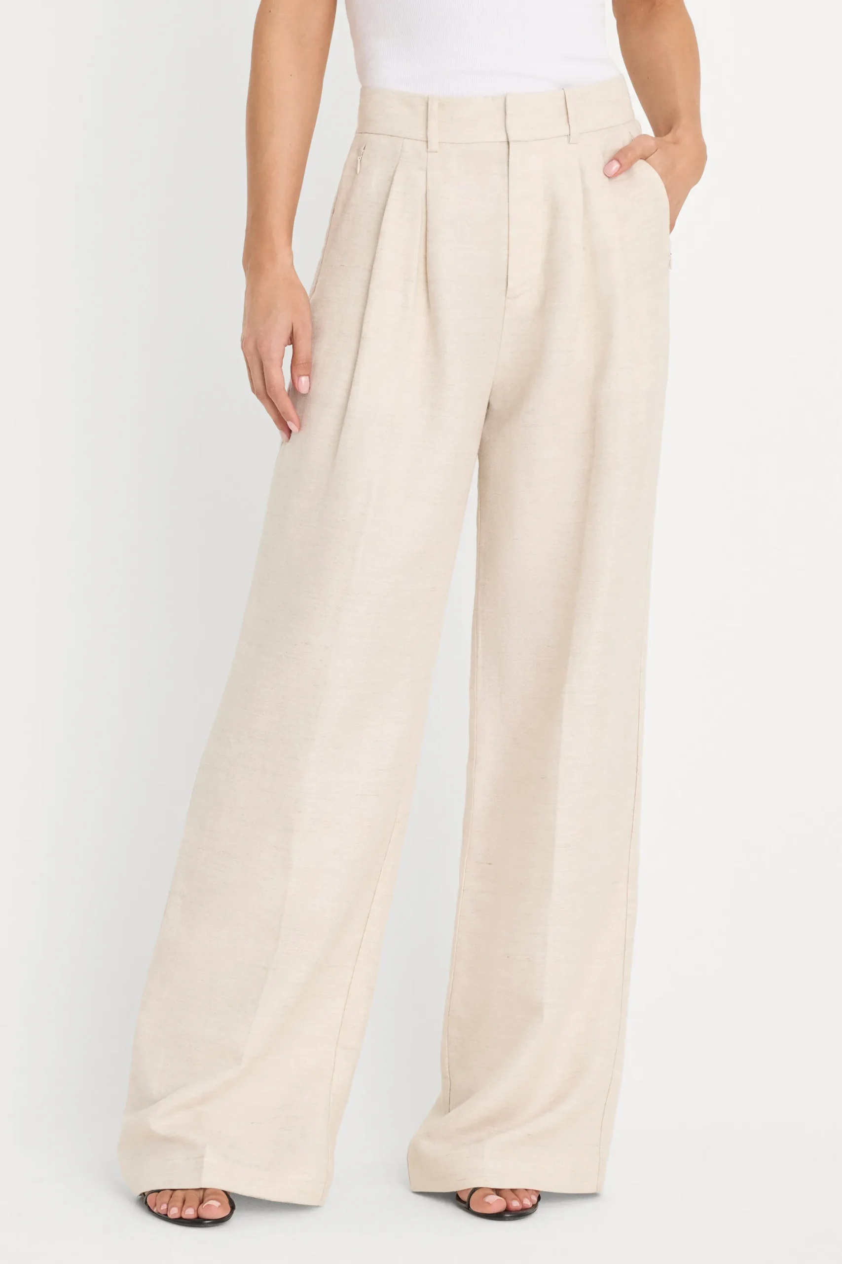 the relaxed linen trouser